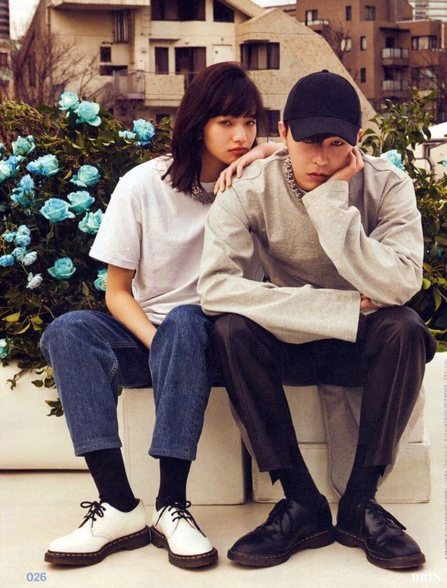 ‘Tình địch’ Jennie - Nana Komatsu: “Nàng thơ” của Chanel với vẻ đẹp tựa đoá hoa trà, nhiều lần 'gây lú' vì giống Lisa  - Ảnh 5.