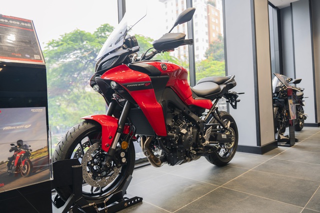 Yamaha khai trương showroom phân khối lớn đầu tiên tại miền Bắc: Rộng 900 m2, có xưởng dịch vụ lớn nhất miền Bắc - Ảnh 4.