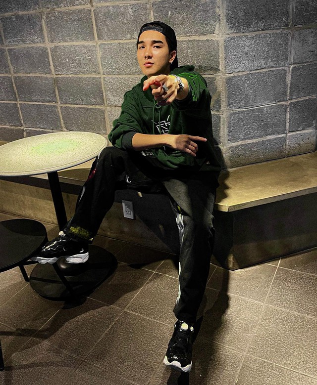 “Bản sao JustaTee” tại Rap Việt: Rapper hệ đẹp trai, phong cách ngoài đời cực cuốn - Ảnh 4.