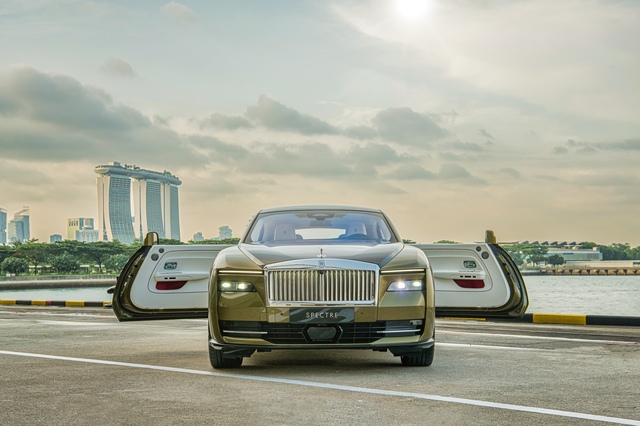 Rolls-Royce Spectre chính thức chào hàng Đông Nam Á: Xe điện đầu tiên từ Rolls-Royce - Ảnh 4.