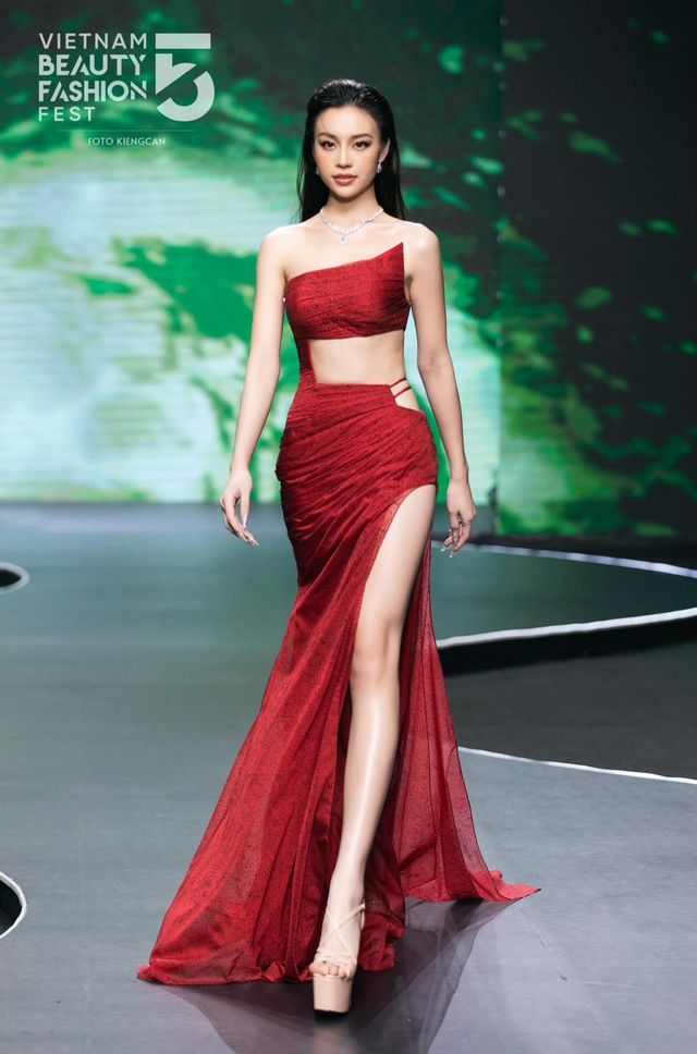 "Nàng tấm" Miss Grand Vietnam: Visual nét căng từng milimet, tung "chiêu độc" cạnh tranh vương miện - Ảnh 5. "Nàng tấm" Miss Grand Vietnam: Visual nét căng từng milimet, tung "chiêu độc" cạnh tranh vương miện - Ảnh 5.