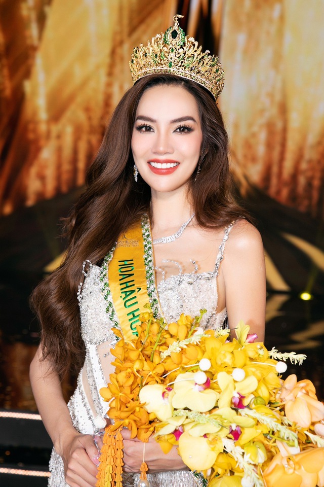 Bà Phạm Kim Dung thông báo tin đặc biệt tới Top 5 Miss Grand Vietnam 2023, dàn nàng hậu trầm trồ ngỡ ngàng - Ảnh 4.
