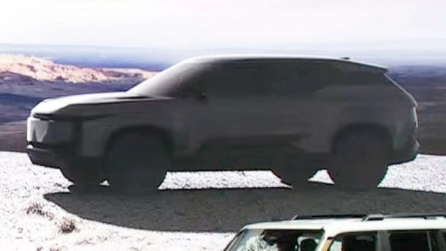 Toyota hé lộ khả năng mở rộng đội hình Land Cruiser bằng 2 xe mới - Ảnh 2.