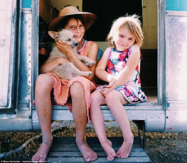 Quá ngán ngẩm cuộc sống hối hả, gia đình 5 người lên xe ô tô phiêu bạt khắp chốn, xem ảnh khiến nhiều người "thèm" - Ảnh 8. Quá ngán ngẩm cuộc sống hối hả, gia đình 5 người lên xe ô tô phiêu bạt khắp chốn, xem ảnh khiến nhiều người "thèm" - Ảnh 8.