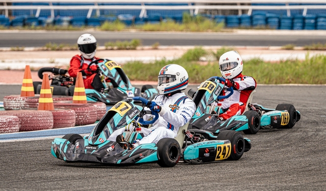 Giải đua Go-Kart đầu tiên tại Việt Nam áp dụng cách thi đấu như F1 - Ảnh 1.