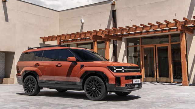 Santa Fe và Sorento hybrid sắp có công nghệ mới: Đi tới 100km không cần đổ xăng - Ảnh 1.