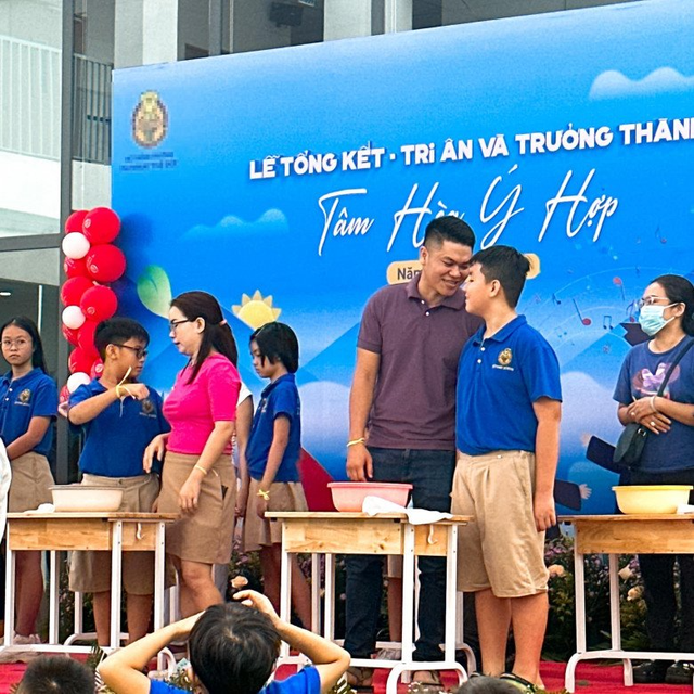 Ngoại hình phổng phao của con trai 11 tuổi nhà diễn viên Lê Phương: Sắp cao vượt bố mẹ, bất ngờ nhất là gương mặt - Ảnh 6.