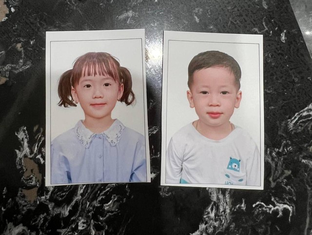 Bà xã JustaTee tung ảnh thẻ 2 nhóc tỳ, netizen t: &quot;Sao y bản chính&quot;  - Ảnh 1.