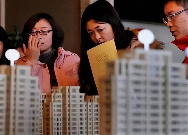Bố mẹ tích góp cả đời mua nhà cho con gái để rồi “hối không kịp”: Tưởng được hưởng phúc, ai ngờ rước thêm nợ
