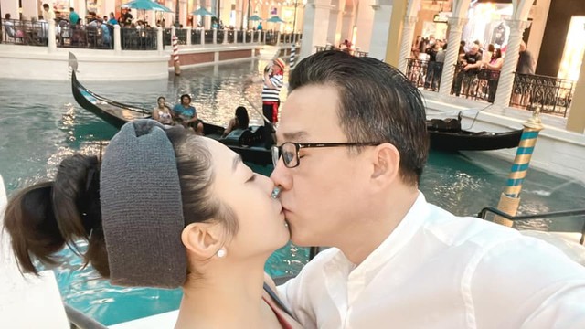 Hôn nhân ồn ào và 1001 câu nói đậm ngôn tình của "vua cá Koi" - Hà Thanh Xuân trước khi đường ai nấy đi - Ảnh 5. Hôn nhân ồn ào và 1001 câu nói đậm ngôn tình của "vua cá Koi" - Hà Thanh Xuân trước khi đường ai nấy đi - Ảnh 5.