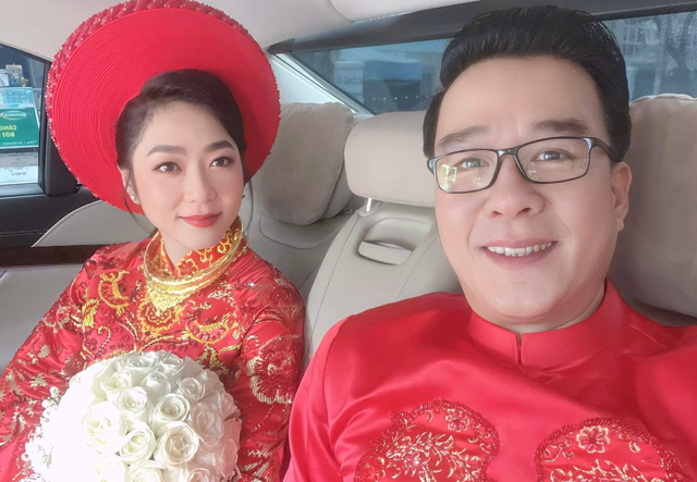 Hôn nhân ồn ào và 1001 câu nói đậm ngôn tình của "vua cá Koi" - Hà Thanh Xuân trước khi đường ai nấy đi - Ảnh 1. Hôn nhân ồn ào và 1001 câu nói đậm ngôn tình của "vua cá Koi" - Hà Thanh Xuân trước khi đường ai nấy đi - Ảnh 1.