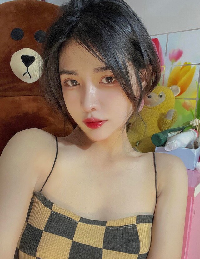 Chuyện tình tuyển thủ: Nàng WAGs gợi cảm nhất Liên Quân tuyên bố cực &quot;gắt&quot; nếu bạn trai bị &quot;đụng chạm&quot; - Ảnh 2.