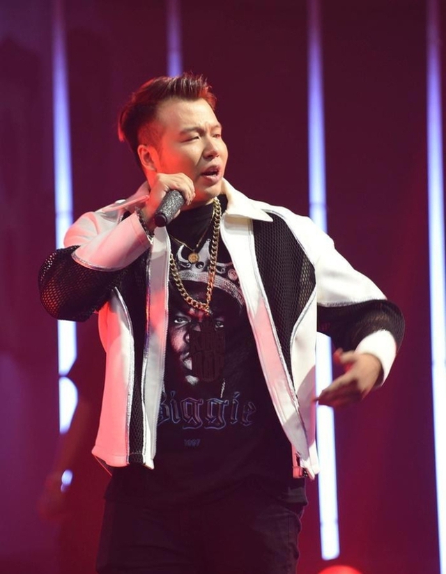 Học trò B Ray bị tung bằng chứng có người viết hộ bài thi Rap Việt - Ảnh 1. Học trò B Ray bị tung bằng chứng có người viết hộ bài thi Rap Việt - Ảnh 1.