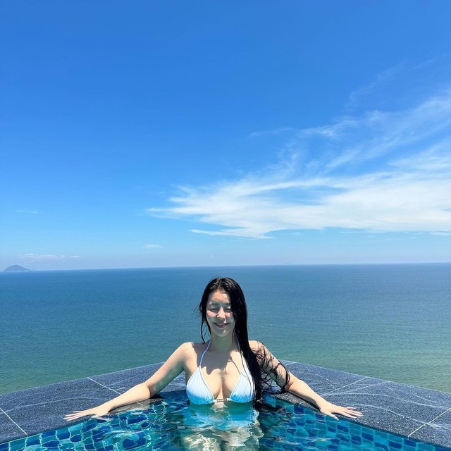 Tài tử Tên Tôi Là Kim Sam Soon tới Hội An hẹn hò cùng idol nóng bỏng kém 11 tuổi, bị chê vì điều này - Ảnh 2.