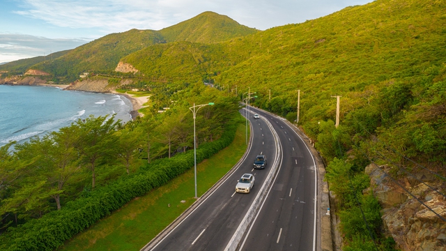 Muốn tự lái ô tô xuyên Việt nhàn và an toàn nhất thì đây là 6 lưu ý cần nhớ - Ảnh 1.