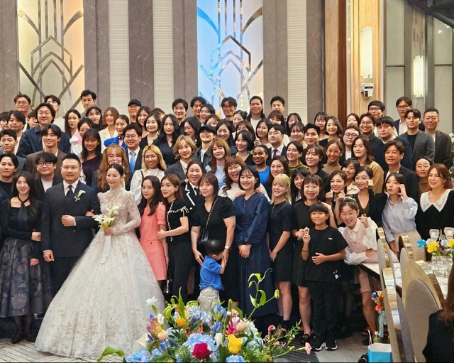 Hôn lễ mỹ nhân To The Beautiful You: Song Joong Ki - Park Seo Joon đọ sắc, visual Lee Hyori gây chú ý - Ảnh 7.