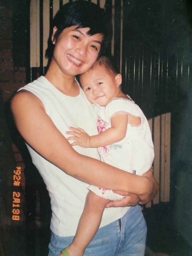 Vợ đầu NSND Công Lý: Nhan sắc thời trẻ gây ngỡ ngàng, cuộc sống bình yên, kín tiếng - Ảnh 5. Vợ đầu NSND Công Lý: Nhan sắc thời trẻ gây ngỡ ngàng, cuộc sống bình yên, kín tiếng - Ảnh 5.