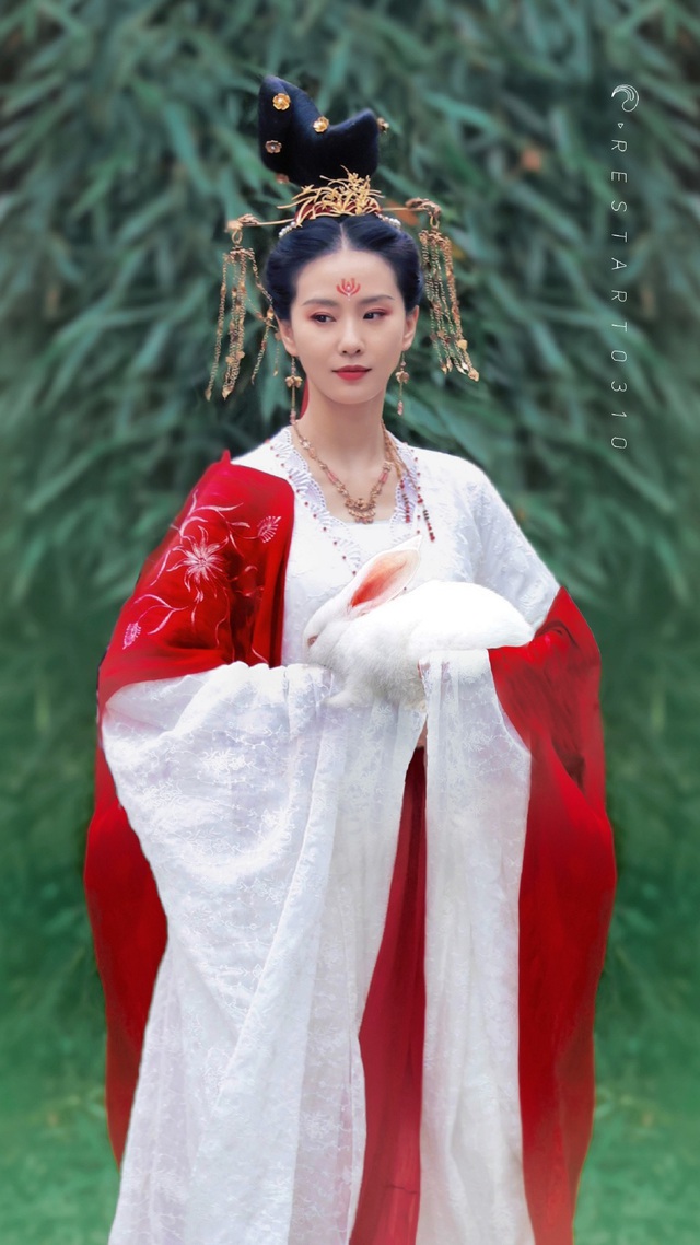 Lưu Thi Thi đẹp như chị Hằng ở phim mới, nhưng có một chi tiết khiến nhan sắc bớt đỉnh? - Ảnh 3. Lưu Thi Thi đẹp như chị Hằng ở phim mới, nhưng có một chi tiết khiến nhan sắc bớt đỉnh? - Ảnh 3.