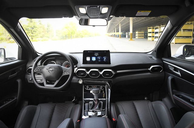 Bộ đôi xe Haima bị bắt gặp trên đường phố Việt Nam, không được ngụy trang, dự kiến ra mắt cuối năm - Ảnh 4. Bộ đôi xe Haima bị bắt gặp trên đường phố Việt Nam, không được ngụy trang, dự kiến ra mắt cuối năm - Ảnh 4.