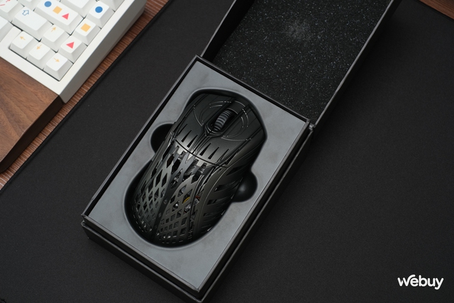 Pwnage StormBreaker: Chuột gaming không dây siêu nhẹ, tuỳ chỉnh được vị trí cảm biến, giá 4,5 triệu đồng - Ảnh 1.
