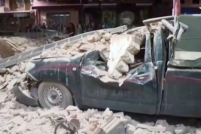 Hiện trường động đất mạnh nhất thế kỷ tại Maroc: Loạt tòa nhà đổ sập trong tích tắc, ít nhất 400 người thương vong  - Ảnh 6.