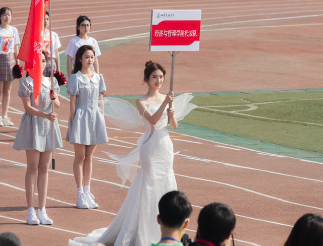 Loạt nữ sinh "khuynh đảo" cả trường chỉ vì khoảnh khắc chớp nhoáng ở hội thao: Thanh xuân nợ tôi những nữ thần như thế!- Ảnh 8.