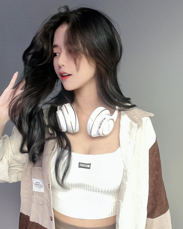 Chiêm ngưỡng loạt ảnh mới đăng, khó nhận ra nữ streamer từng khóc trên sóng live thuở nào- Ảnh 7.