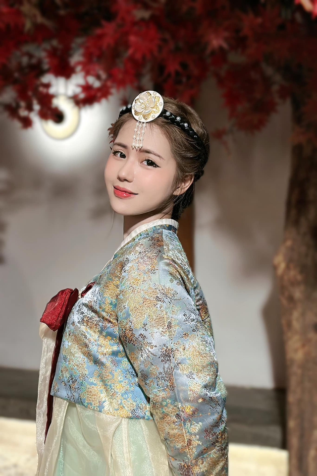 Chiêm ngưỡng loạt ảnh mới đăng, khó nhận ra nữ streamer từng khóc trên sóng live thuở nào- Ảnh 6.