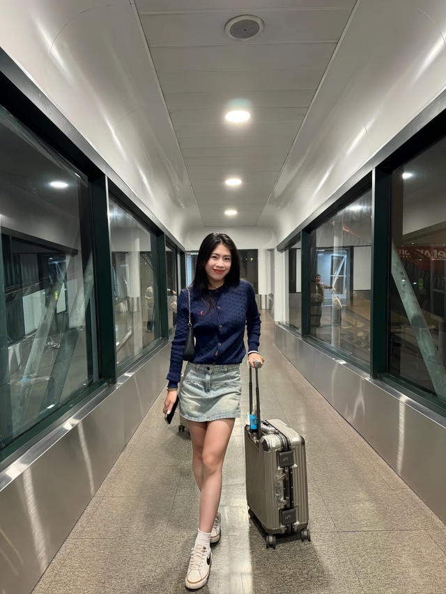 Tiền vệ Thanh Nhã lần đầu mặc váy hở bạo, phong cách cực sexy khác hẳn ngày thường- Ảnh 7.