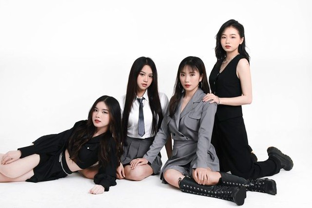 Nhóm nữ đông dân nhất Việt Nam hậu tan rã: Người thành "hiện tượng TikTok", người tìm cơ hội tái debut ở show ngoại- Ảnh 8.