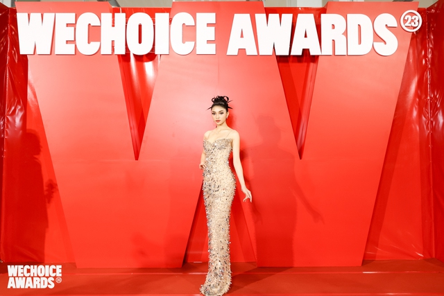 "Đại chiến hoa hậu" tại WeChoice Awards 2023: Lương Thuỳ Linh dịu kha, Vũ Thuý Quỳnh - Ngô Bảo Ngọc "chặt đẹp" thảm đỏ- Ảnh 9. "Đại chiến hoa hậu" tại WeChoice Awards 2023: Lương Thuỳ Linh dịu kha, Vũ Thuý Quỳnh - Ngô Bảo Ngọc "chặt đẹp" thảm đỏ- Ảnh 9.