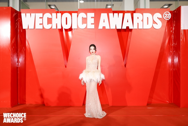 "Đại chiến hoa hậu" tại WeChoice Awards 2023: Lương Thuỳ Linh dịu kha, Vũ Thuý Quỳnh - Ngô Bảo Ngọc "chặt đẹp" thảm đỏ- Ảnh 8. "Đại chiến hoa hậu" tại WeChoice Awards 2023: Lương Thuỳ Linh dịu kha, Vũ Thuý Quỳnh - Ngô Bảo Ngọc "chặt đẹp" thảm đỏ- Ảnh 8.