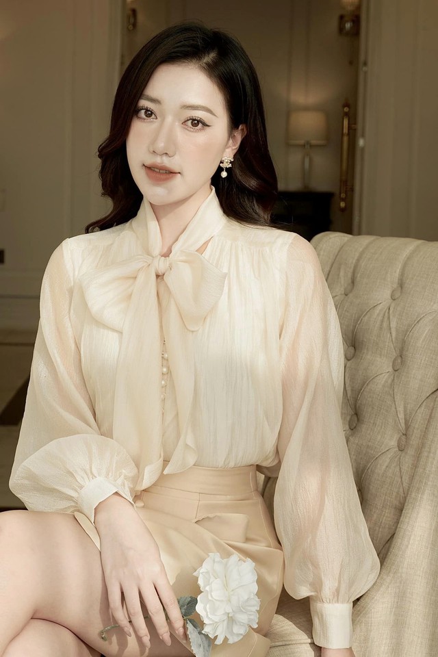 Mặc đẹp như nàng tổng tài Kim Yoo Jung với 10 mẫu áo blouse trắng siêu xinh diện Tết- Ảnh 11.