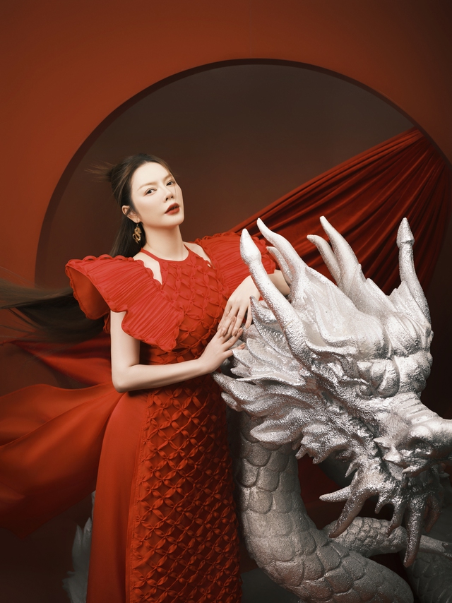 Lý Nhã Kỳ tuổi 42 giàu có vẫn chưa chồng: "Tôi trưởng thành rồi, bớt tham vọng lại"- Ảnh 2. Lý Nhã Kỳ tuổi 42 giàu có vẫn chưa chồng: "Tôi trưởng thành rồi, bớt tham vọng lại"- Ảnh 2.