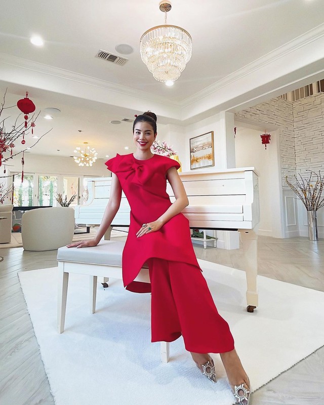 6 năm đón Tết ở xứ cờ hoa, Phạm Hương đều đặn sắm áo dài ship từ Việt Nam sang đất Mỹ- Ảnh 5.