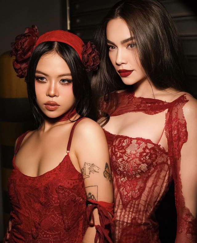 Hồ Ngọc Hà đăng khoảnh khắc được tlinh phát cuồng trong hậu trường WeChocie Awards, nói 1 câu gây chú ý khi bị so sánh- Ảnh 7.