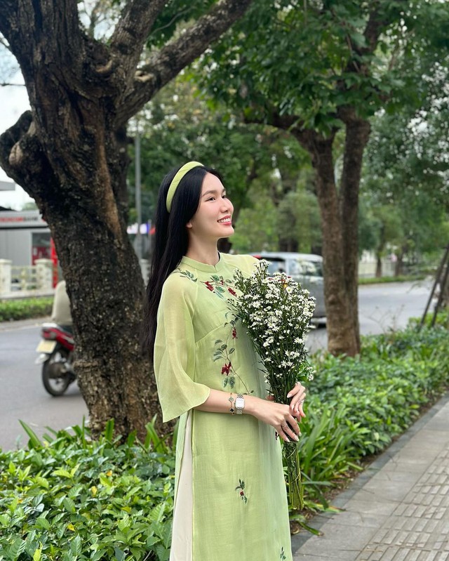 Tết chưa đến, mỹ nhân Việt đã xúng xính áo dài: Thùy Tiên, Phương Khánh... mê nét truyền thống, Xoài Non chuộng mẫu ngọt ngào- Ảnh 3.