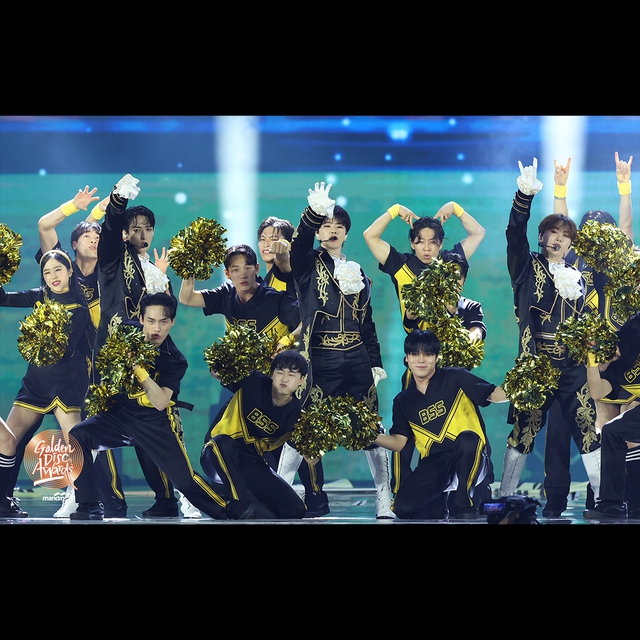 SEVENTEEN bị “hậu bối” vượt mặt tranh luôn #1 trending, diễn tiểu phẩm khiến Knet phấn khích: “Giỡn mặt hả?”- Ảnh 3.