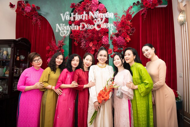 "Yêu nữ" Vũ Hạnh Nguyên bật khóc trong ngày ăn hỏi với Nguyễn Đức Cường- Ảnh 7.