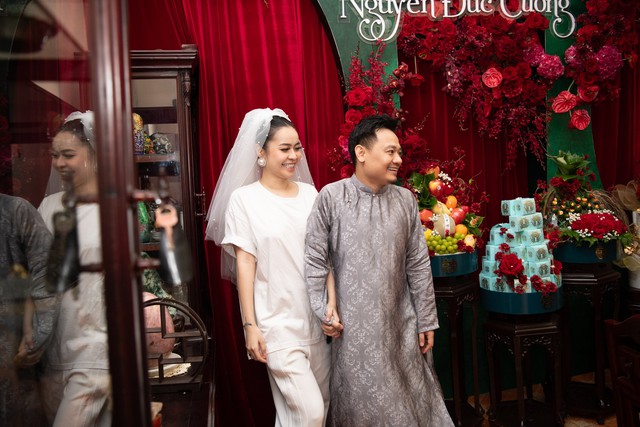 "Yêu nữ" Vũ Hạnh Nguyên bật khóc trong ngày ăn hỏi với Nguyễn Đức Cường- Ảnh 9.