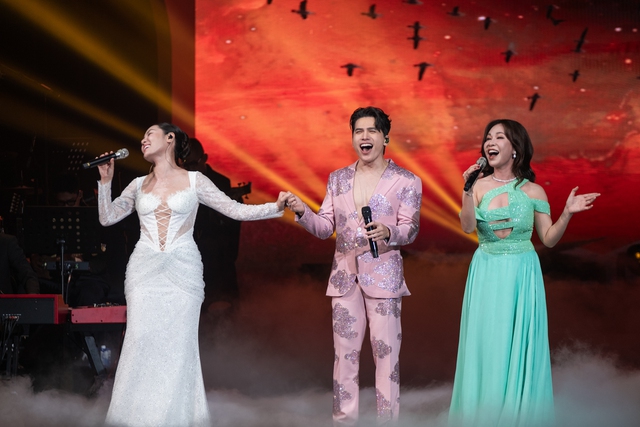 Giọng hát của "dì Lệ" Quốc Thiên là tất cả ở liveshow kỷ niệm 20 năm!- Ảnh 12.