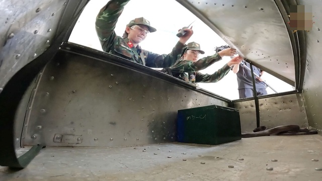 Hoa hậu Thùy Tiên gây chú ý với "thái độ lạ" dành cho đồng đội "Sao nhập ngũ"- Ảnh 9. Hoa hậu Thùy Tiên gây chú ý với "thái độ lạ" dành cho đồng đội "Sao nhập ngũ"- Ảnh 9.