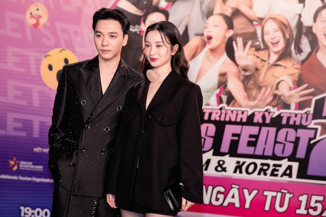 Diệp Lâm Anh sexy đối lập với nàng hậu có “khuôn mặt tỉ lệ vàng", cùng hội vũ trụ mỹ nhân đọ sắc- Ảnh 4.