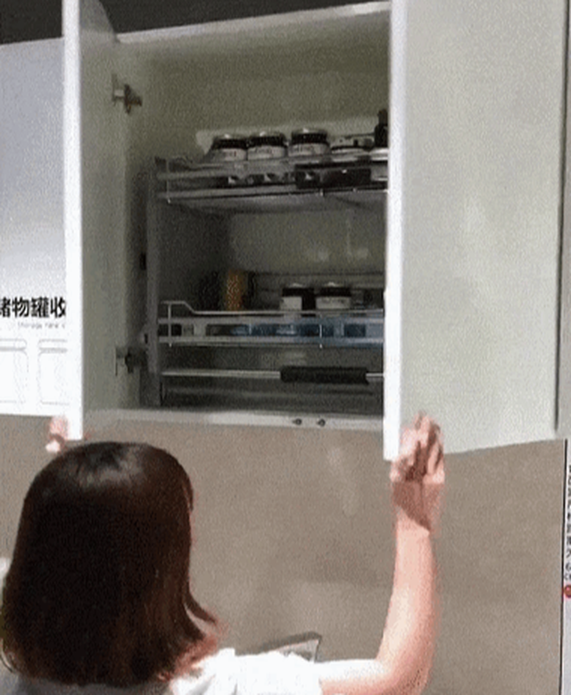 Theo gương "bà hoàng nội trợ" Nhật Bản, căn bếp nhà tôi được “cơi nới” thêm ít nhất 5m²- Ảnh 2. Theo gương "bà hoàng nội trợ" Nhật Bản, căn bếp nhà tôi được “cơi nới” thêm ít nhất 5m²- Ảnh 2.
