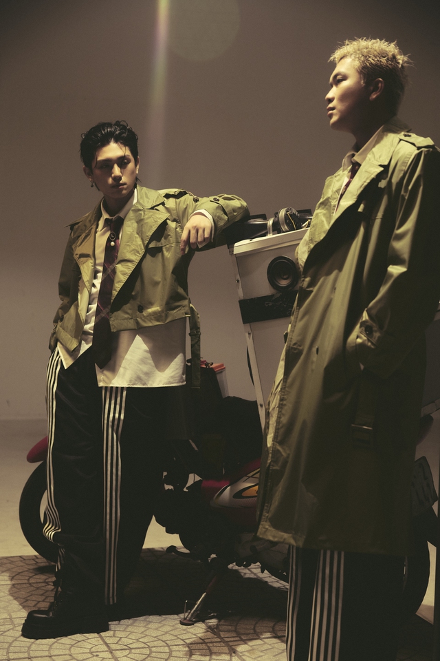 BigDaddy cùng "hoàng tử nhạc số" Vpop viết nhạc suy nhưng càng nghe càng thấy... lạ lắm!- Ảnh 3. BigDaddy cùng "hoàng tử nhạc số" Vpop viết nhạc suy nhưng càng nghe càng thấy... lạ lắm!- Ảnh 3.