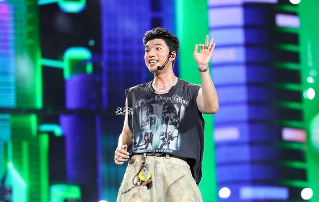 HIEUTHUHAI mang bản rap gây bão đi diễn, chứng minh "trình" sao hạng A không chỉ nằm ở việc "diss nhau"- Ảnh 4.