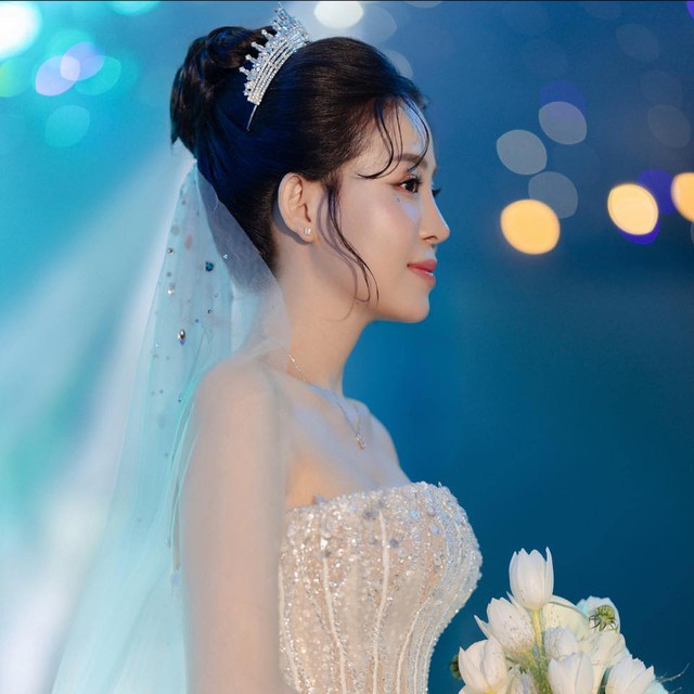 Cầu thủ nổi tiếng lứa U23 Thường Châu bất ngờ thông báo lên chức "bố" sau 5 tháng kết hôn cùng tiểu thư Gia Lai- Ảnh 4.