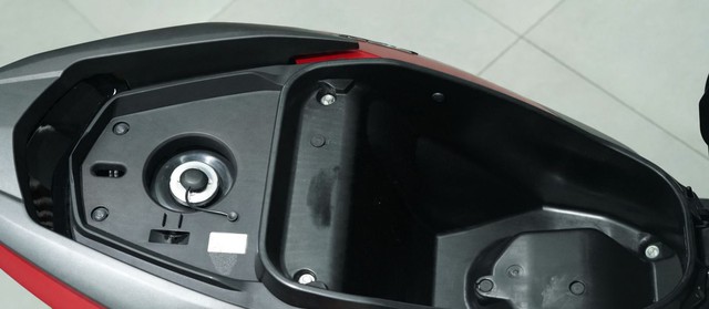 Xe tay ga mới của Honda là "con lai" của Air Blade, Vario và LEAD, nhưng bị chê vì một điều- Ảnh 8.