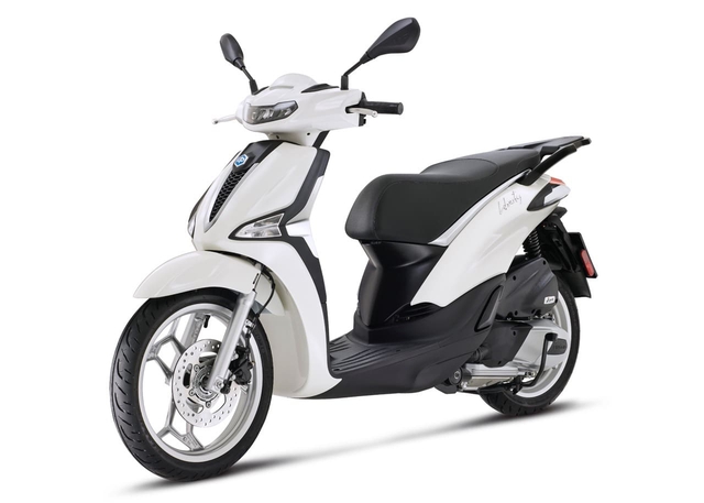 Siêu phẩm xe ga 150cc thương hiệu Ý ra mắt, đẹp sang át cả Honda SH - Ảnh 2. Siêu phẩm xe ga 150cc thương hiệu Ý ra mắt, đẹp sang át cả Honda SH - Ảnh 2.