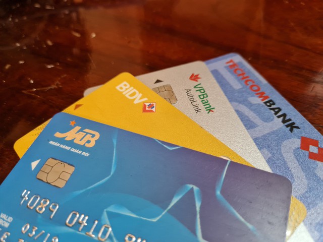 Từ 1/1/2025, 2 thay đổi lớn về thẻ ATM ai cũng cần biết nếu không muốn bị khóa tài khoản, tạm dừng giao dịch- Ảnh 2.